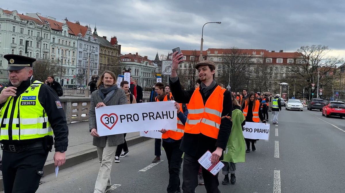 Třicítka ve městech? Požadavek ekologických extremistů odmítá většina Čechů